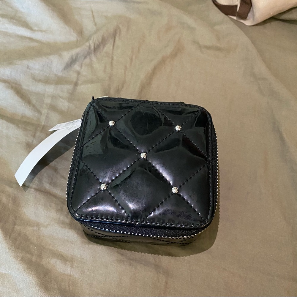 🎉HP🎉 BNWT WHBM Jewelry Box - Picture 2 of 11